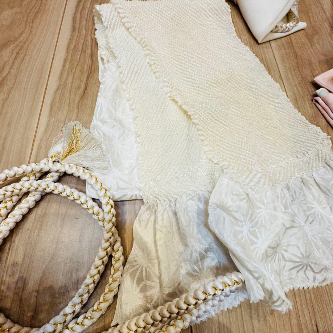 超美品　正絹　振袖用　帯揚げ　帯締め　帯飾り　刺繍襟　5点セット　金　白　パール