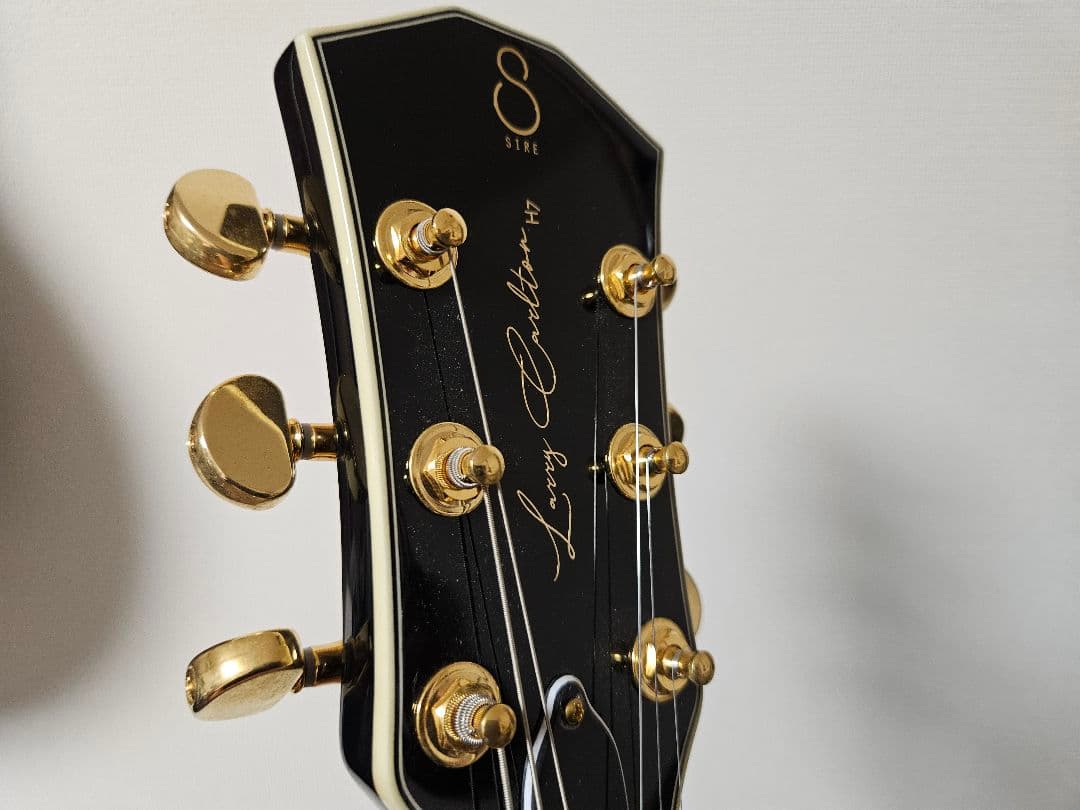 Sire 335 Larry Carltonブラック