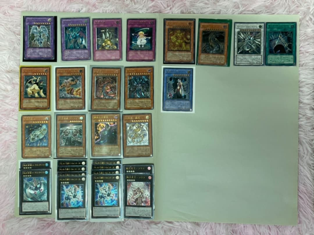 値下げけ継続中！遊戯王 引退品 レリーフ117種170枚＋非売品パック100枚他