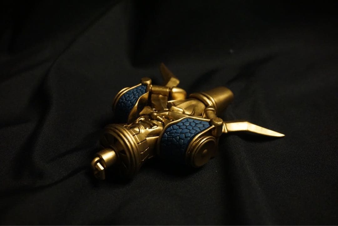 残り僅か　仮面ライダー威吹鬼　変身鬼笛・音笛　プロップ造形　変形ギミック