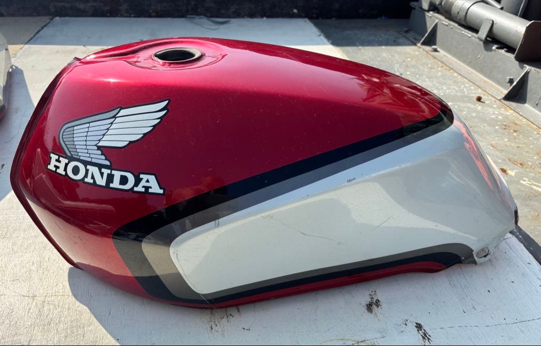 t*a様 CBX400F２型タンク　当時物