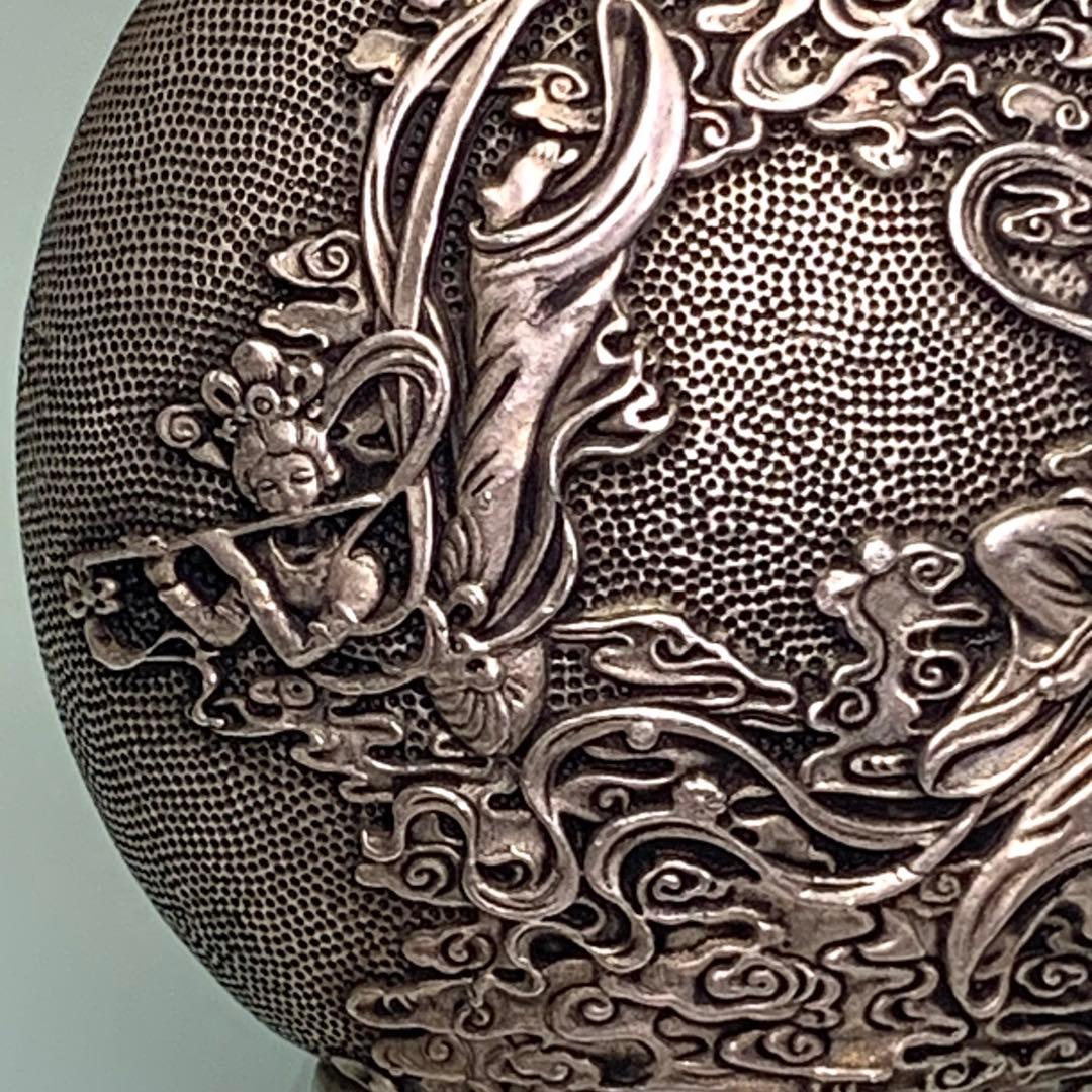 清国の鼻煙壺 宝瓶　仙女彫刻　時代物　アンティーク