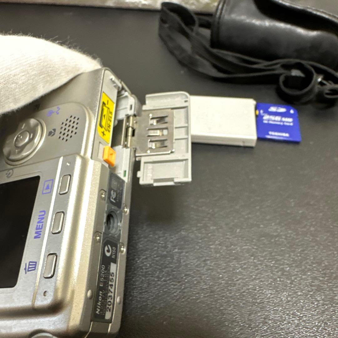 美品　Nikon COOLPIX 5200 動作確認済