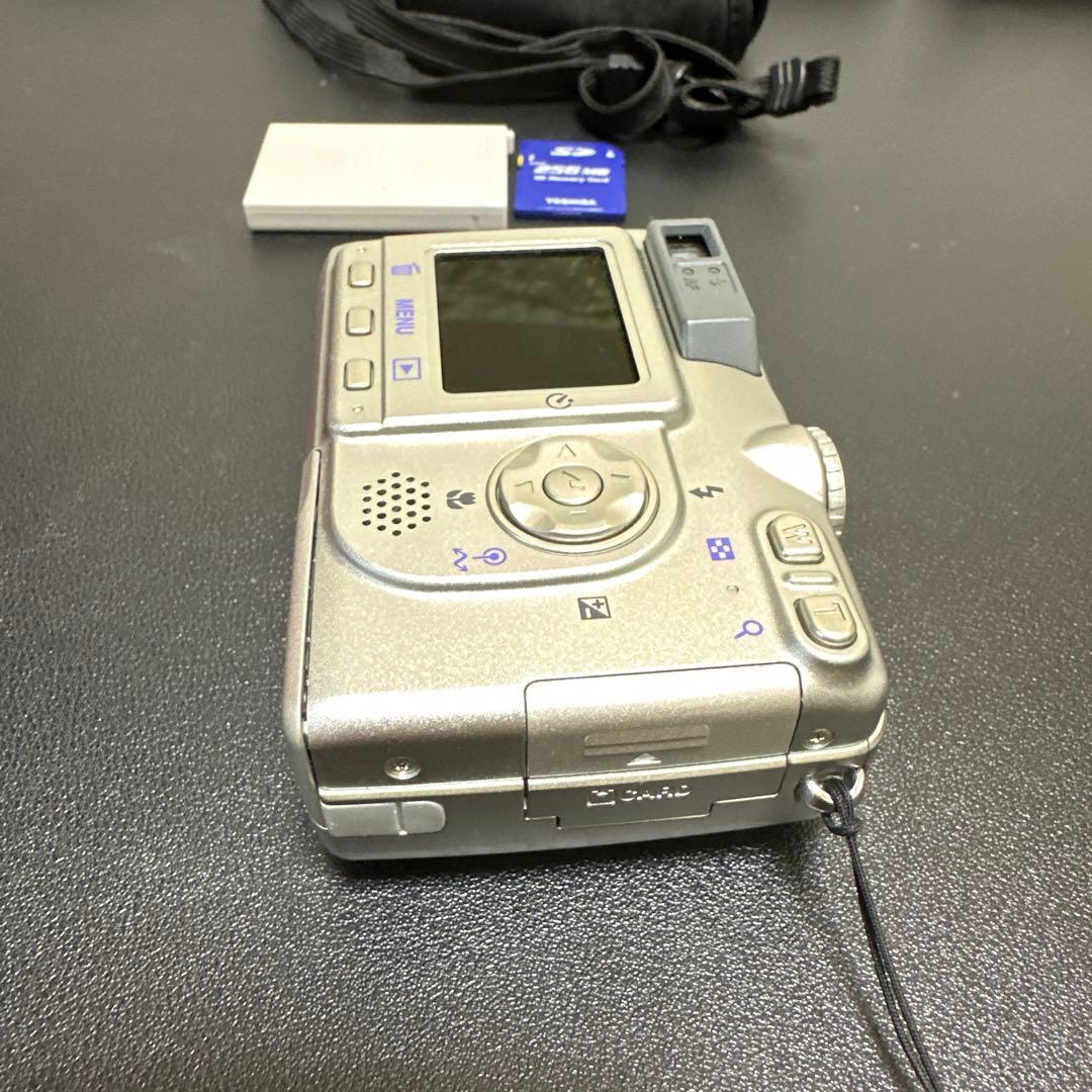 美品　Nikon COOLPIX 5200 動作確認済