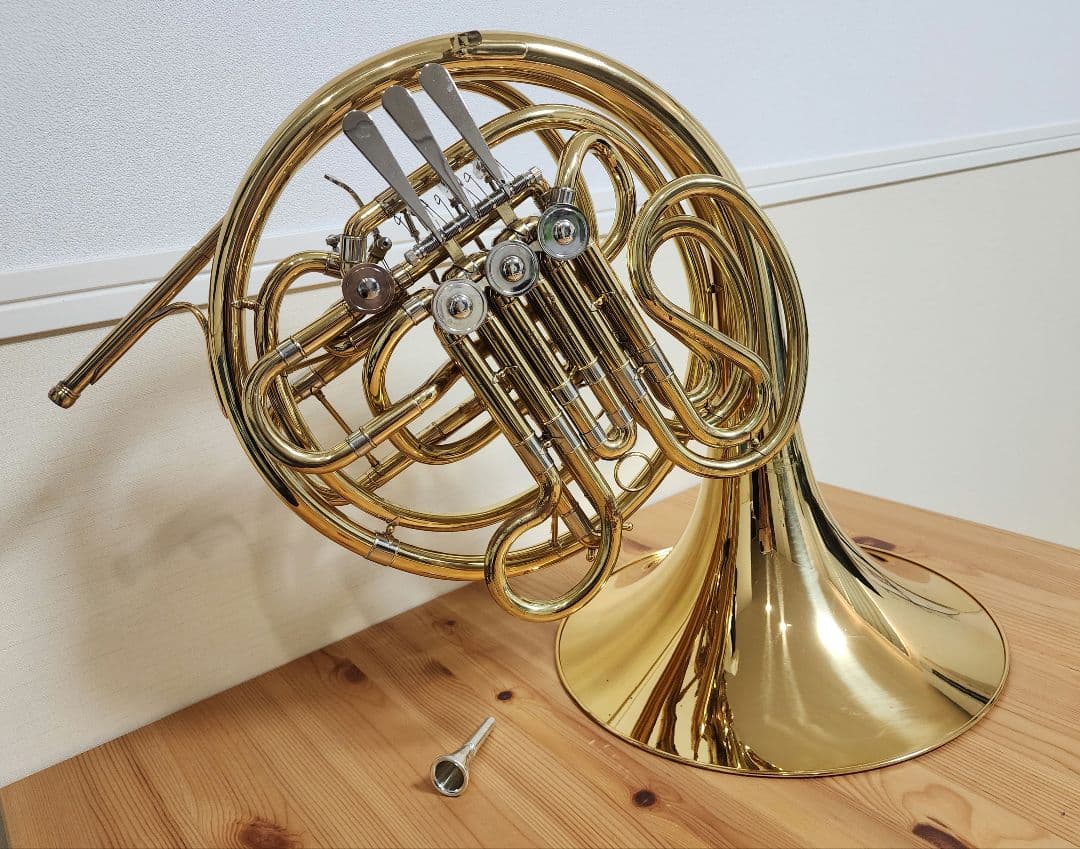 フレンチホルン　マウスピース付