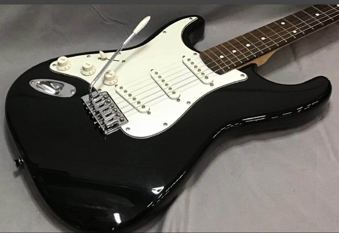 フォトジェニック　ストラトキャスター　レフティータイプ　アーム付き