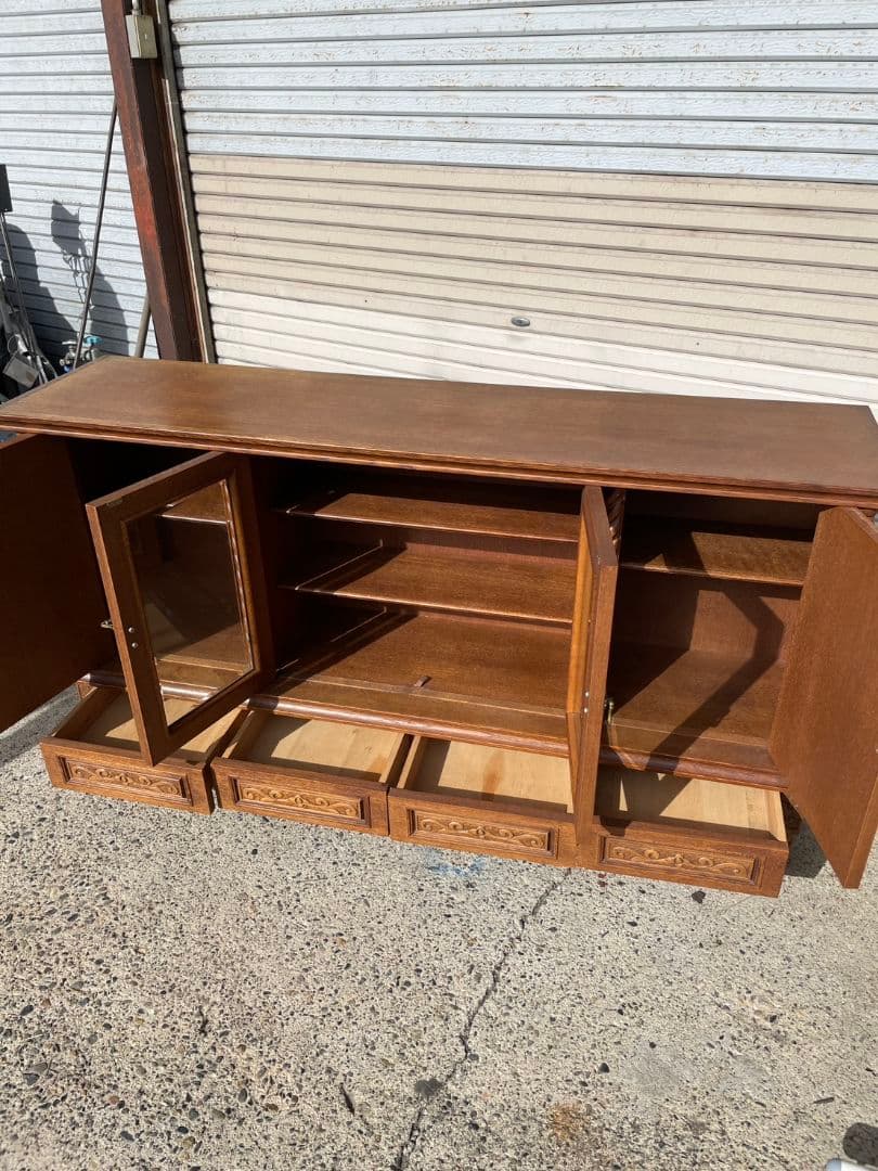 ヴィンテージ 日家工芸株式会社 木彫りのサイドボード ガラス 飾り棚 家具