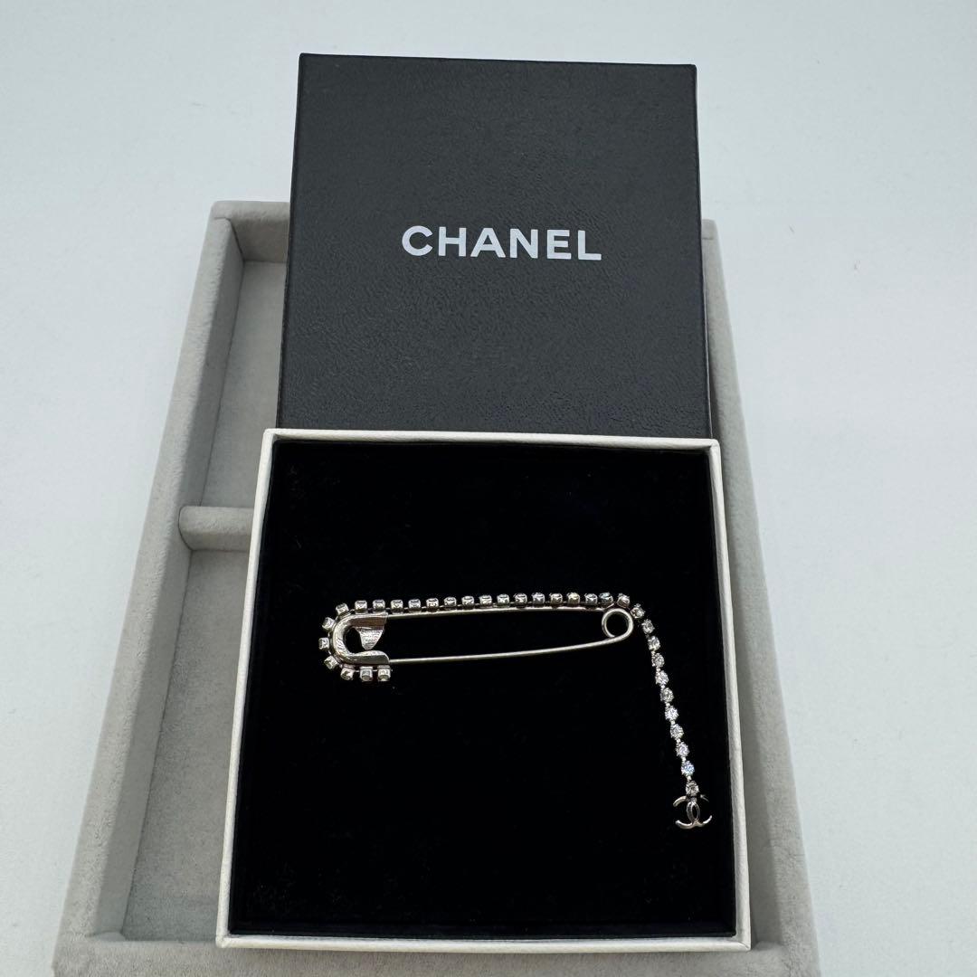 【箱付き】CHANEL ブローチ　安全ピン　ココマーク　ストーン　01P