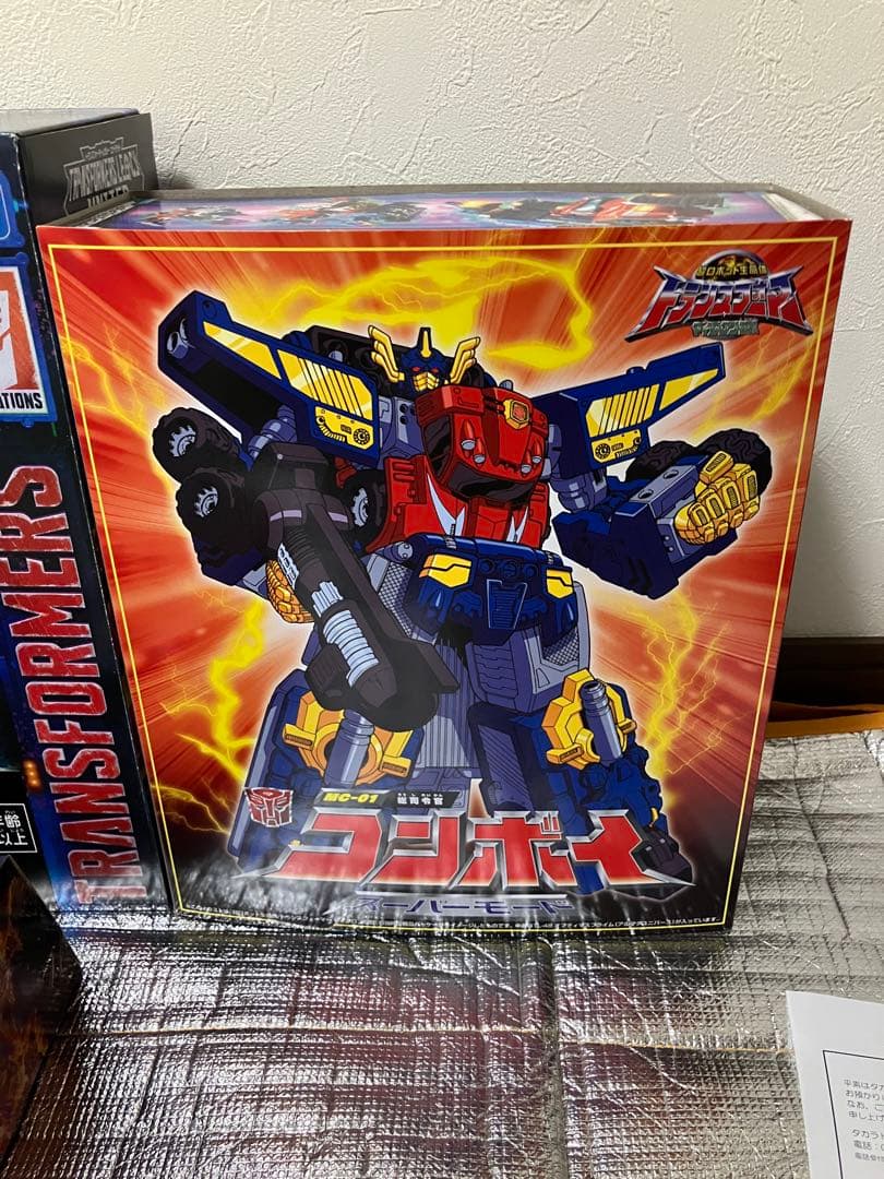 ４体セット　アルマダユニバース　オプティマスプライム　コンボイ　スーパーモード