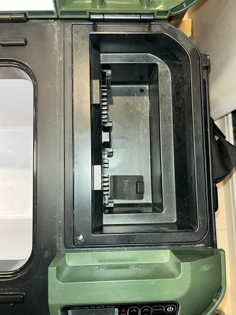 ジャンク HiKOKI 容量25L ポータブル 冷温庫