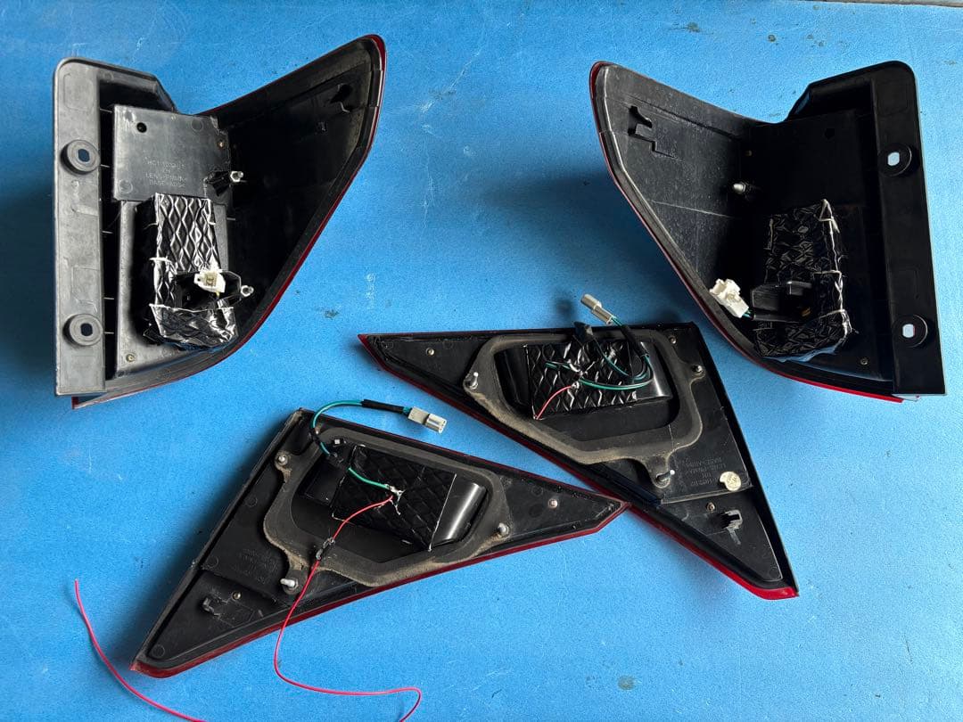 20アルファード、20ヴェルファイア用　社外テール【訳アリ特価】