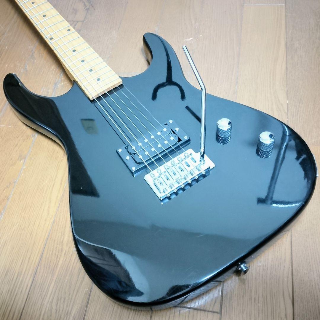 Flavor　エレキギター　トレモロユニット搭載　弦は新品に交換済み！