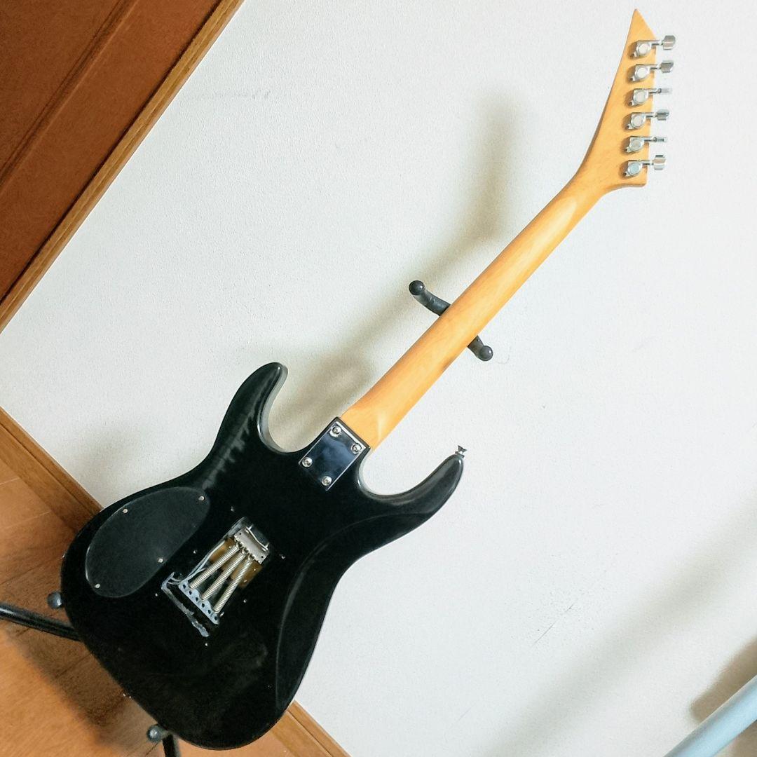 Flavor　エレキギター　トレモロユニット搭載　弦は新品に交換済み！