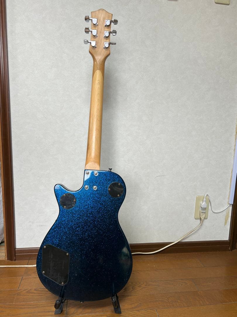 エレクトロマティック　ブルーラメブラック　エレキギター トレモロ搭載
