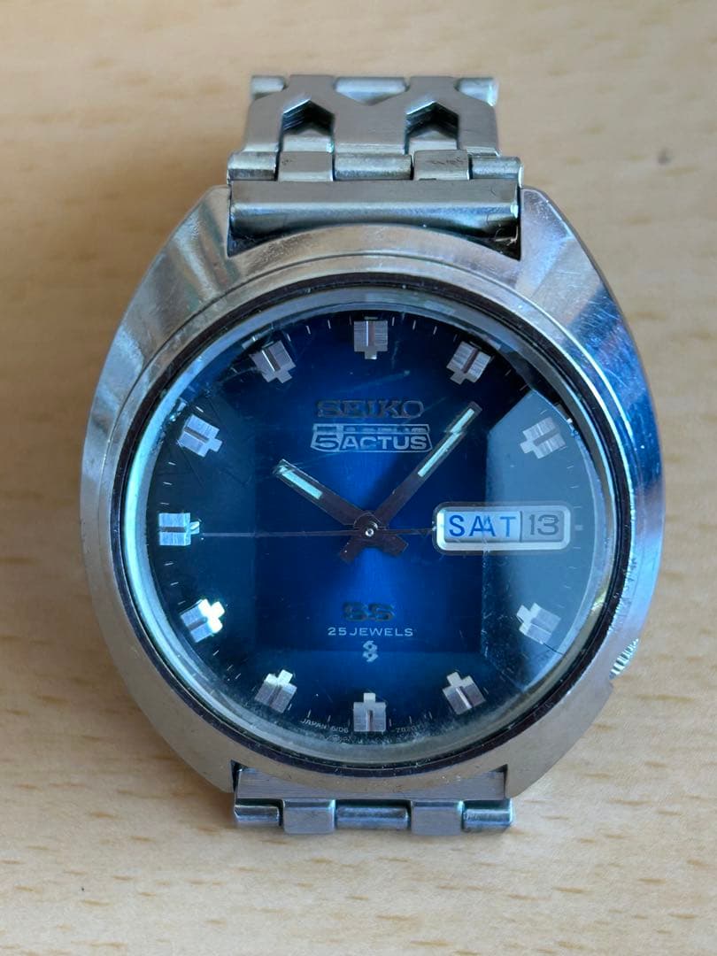 SEIKO 5アクタスSS. 自動巻き　ブルー　カットガラス