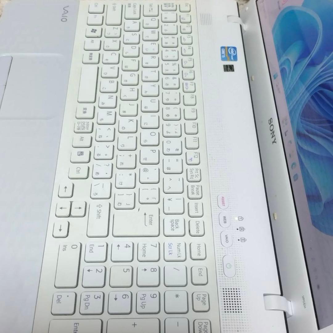 VAIO白ノートパソコン✨windows11大容量i5すぐ使えるカメラオフィス付