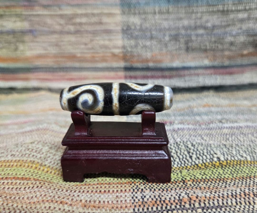 879　天珠　白毫天珠　龍紋　希少天珠　貴重　珍品　　dzibeads！