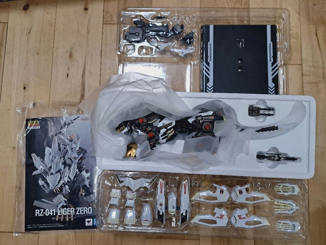 ゾイド 超合金 ライガーゼロ＆チェンジングアーマーセット