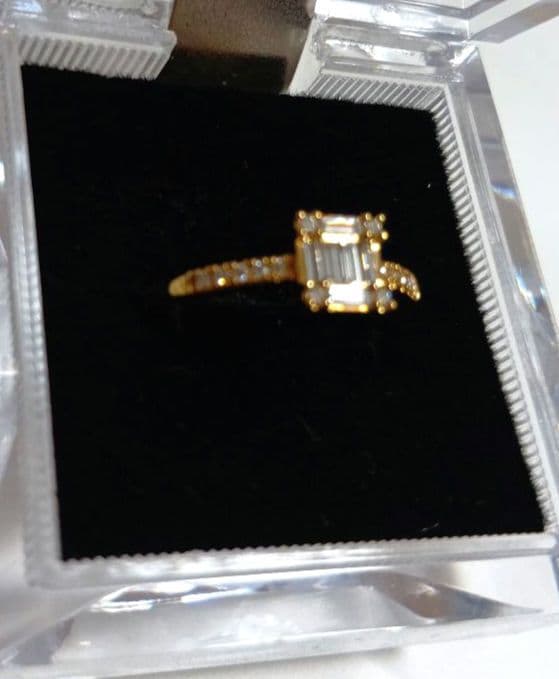 K18YGダイヤモンドリング