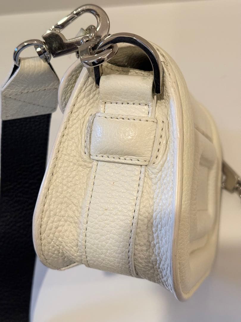 【人気色】PIERRE HARDY マイクロアルファヴィルバッグ　白／黒