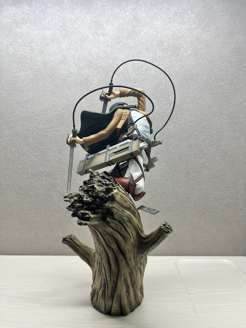 進撃の巨人　リヴァイ　コトブキヤ　スケールフィギュア