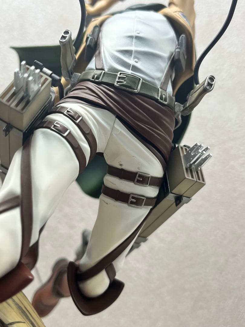 進撃の巨人　リヴァイ　コトブキヤ　スケールフィギュア