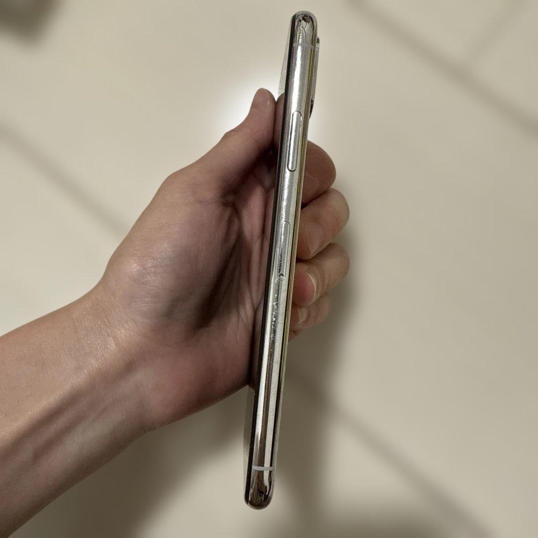 【美品】Apple iPhone X シルバー 本体　箱付き