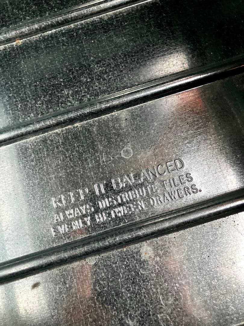 Hirsh キャビネット　インダストリアル