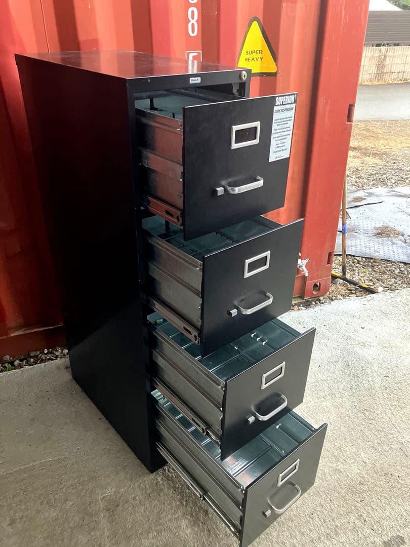 Hirsh キャビネット　インダストリアル