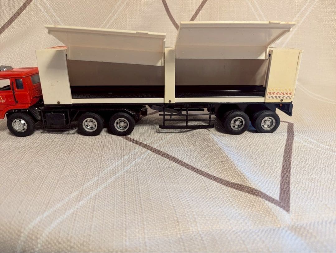 ヨネザワ　McDonald's トレーラー ミニカー