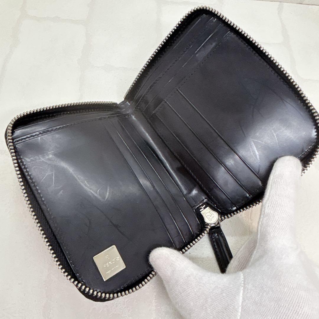 希少✨Fendi フェンディ 黒 レザー 二つ折り財布 ラウンドファスナー