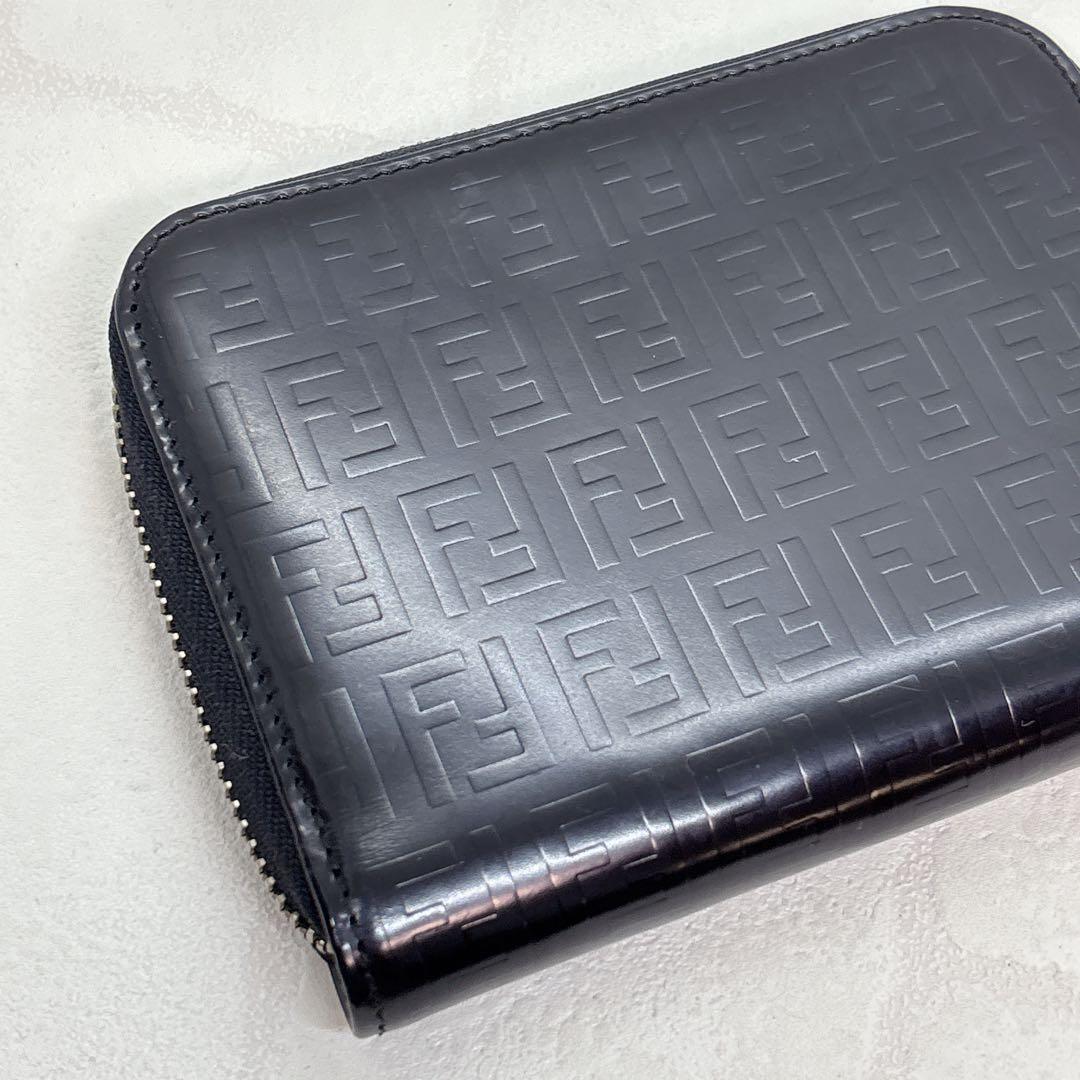 希少✨Fendi フェンディ 黒 レザー 二つ折り財布 ラウンドファスナー