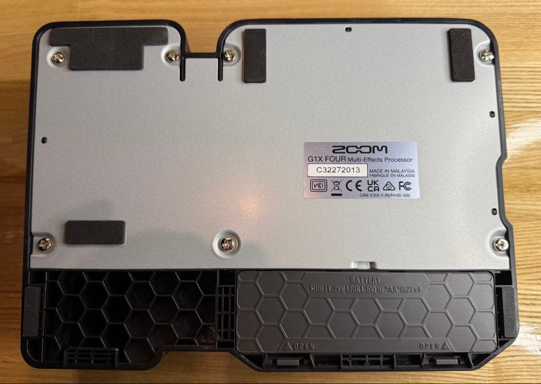 新品 ZOOM G1X FOUR ギター用マルチエフェクター