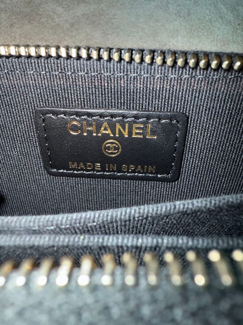 美品　CHANEL ケース　キャビアスキン　ブラック