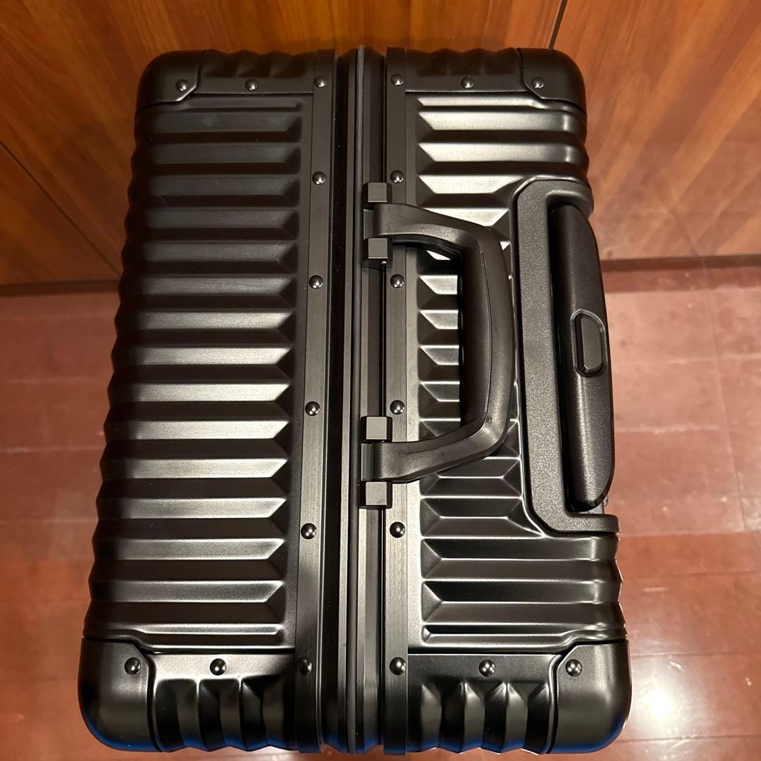 メルセデス・ベンツ AMG オリジナルスーツケース 64l