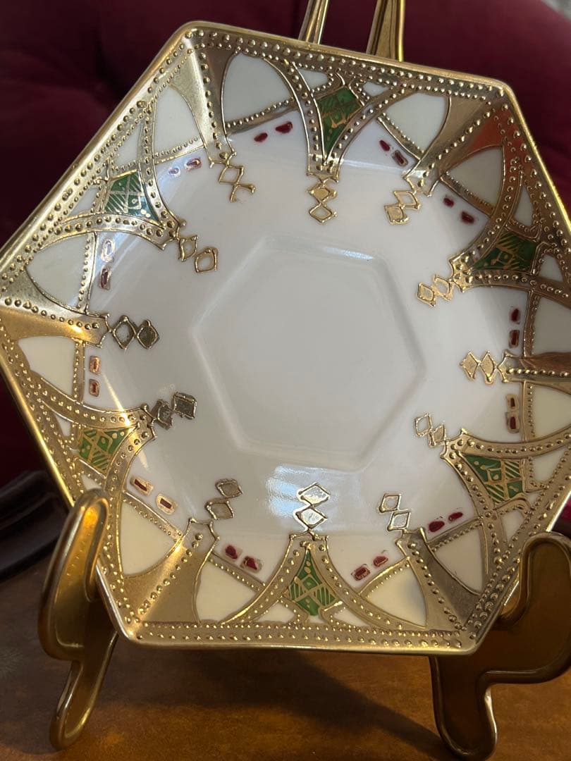 オールドノリタケ　メイプルリーフ印　六角形 金箔装飾 カップソーサー