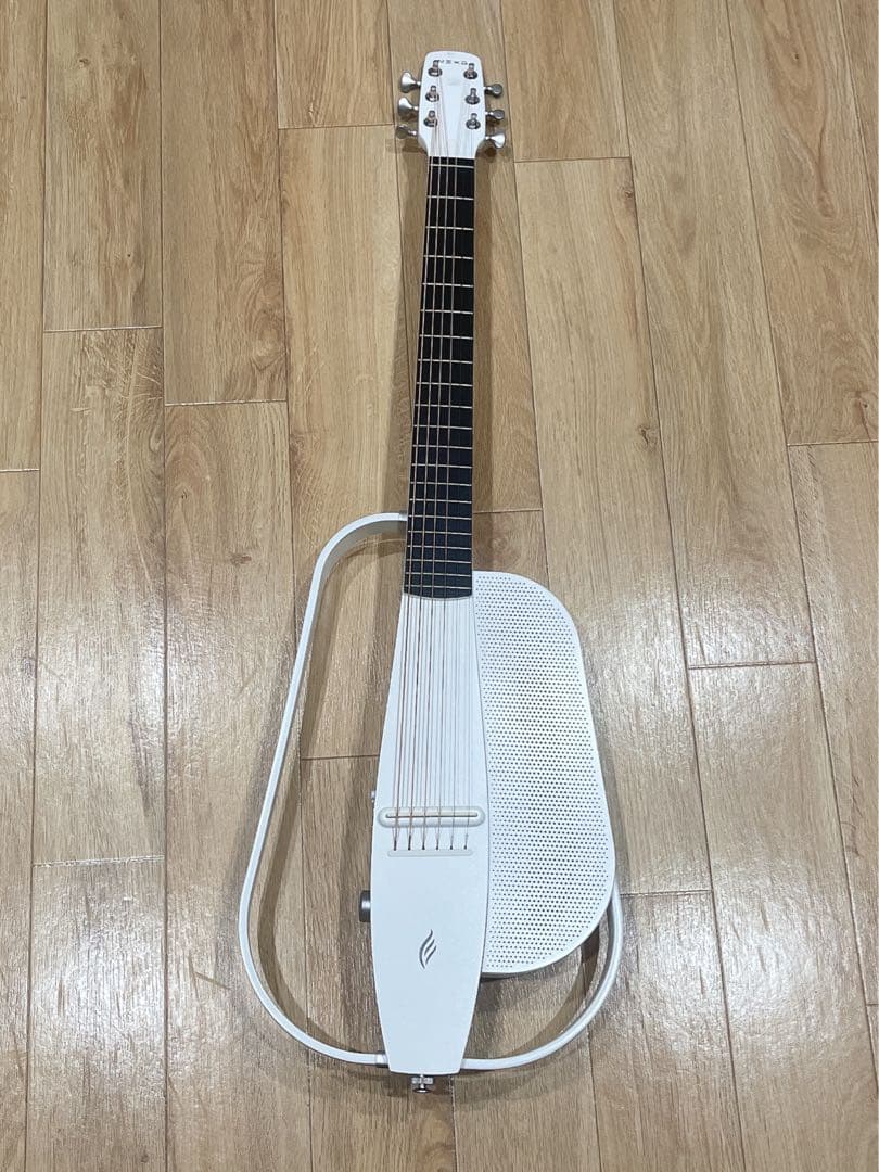 enya NEXG2 エレアコ　ギター　ホワイト　ケース付き