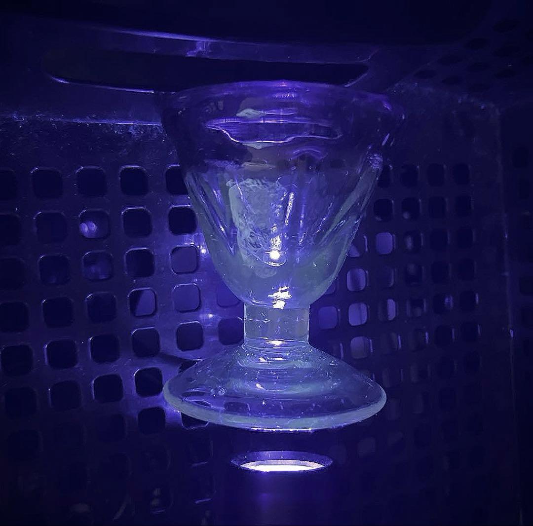 骨董　時代ガラス　吹きガラス　臙脂色リップ　アイスクリームグラス　氷コップ１客