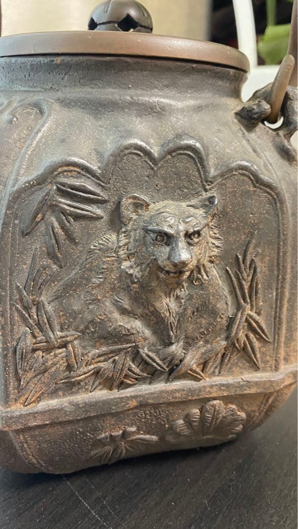 龍文堂造，大国造，彫刻装飾 ，鉄瓶