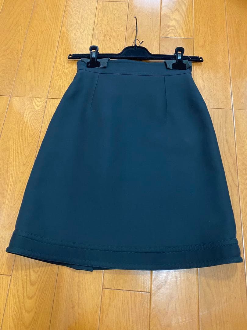 グッチ　ボタン付きAラインスカート