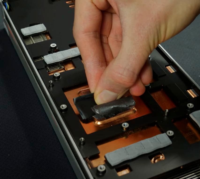 【美品】Radeon Vll macOS対応 液体金属チューニングMacPro