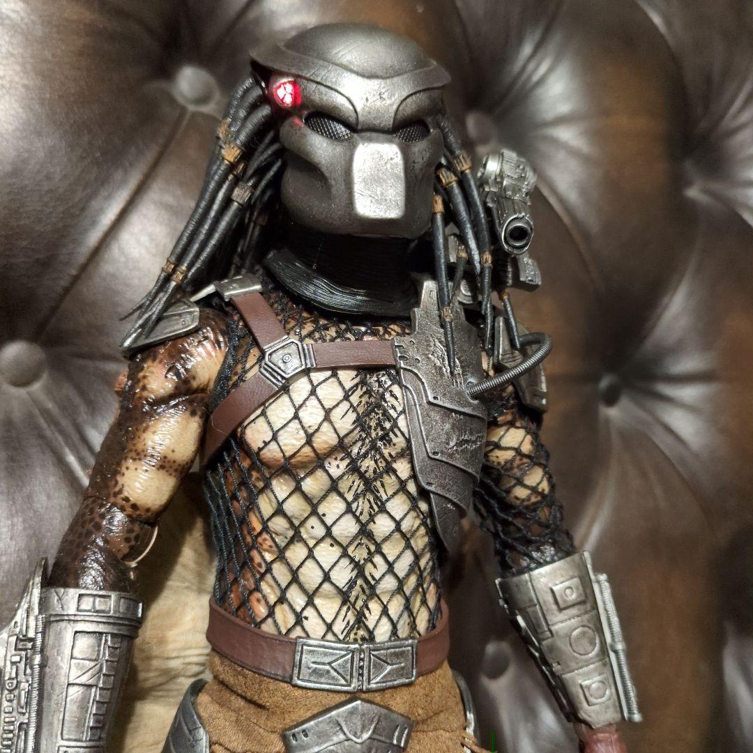 プレデター フィギュア ホットトイズ