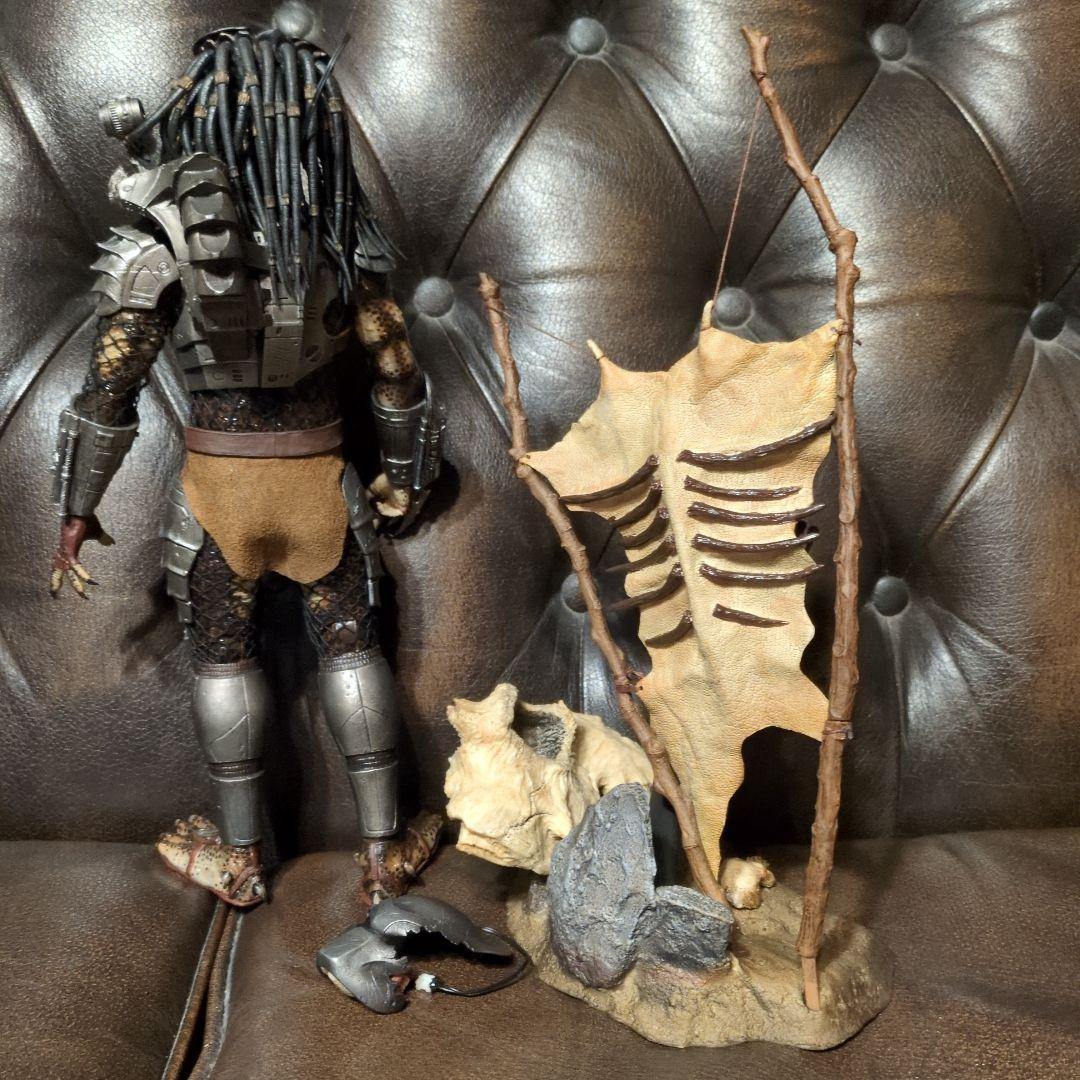 プレデター フィギュア ホットトイズ