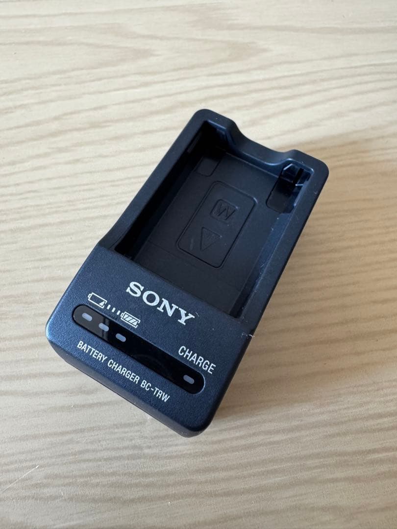 動作確認済み　SONY α5100 ミラーレス 望遠レンズ付き 美品セット