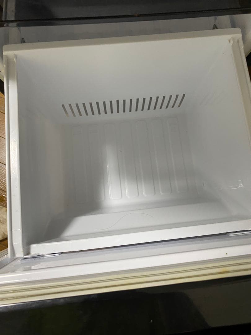 【送料込】MITSUBISHI 冷蔵庫 MR-P15E-B 2020年製　訳あり