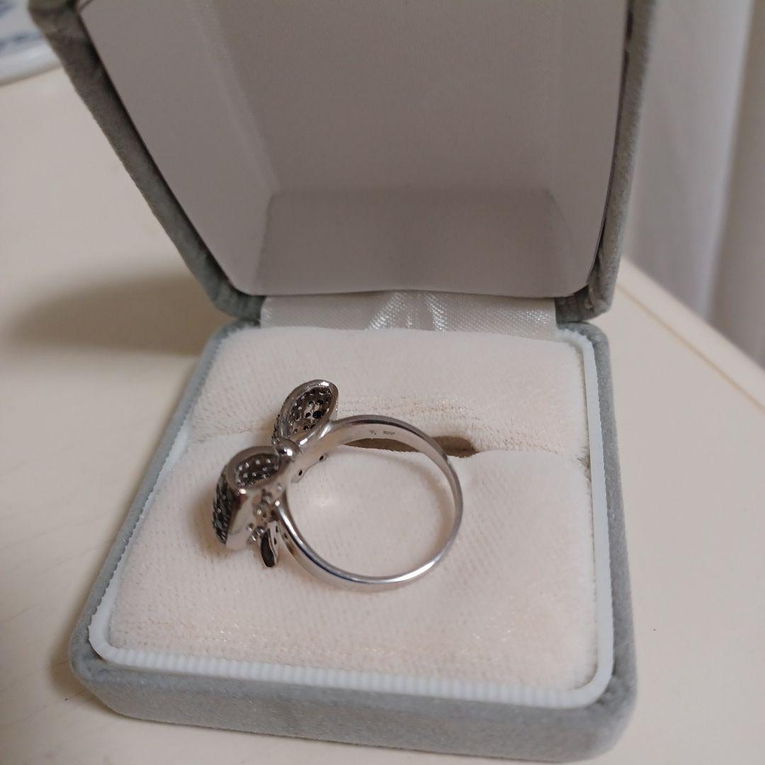 Ponte Vecchio リボンモチーフダイヤモンドリング K18WG 750