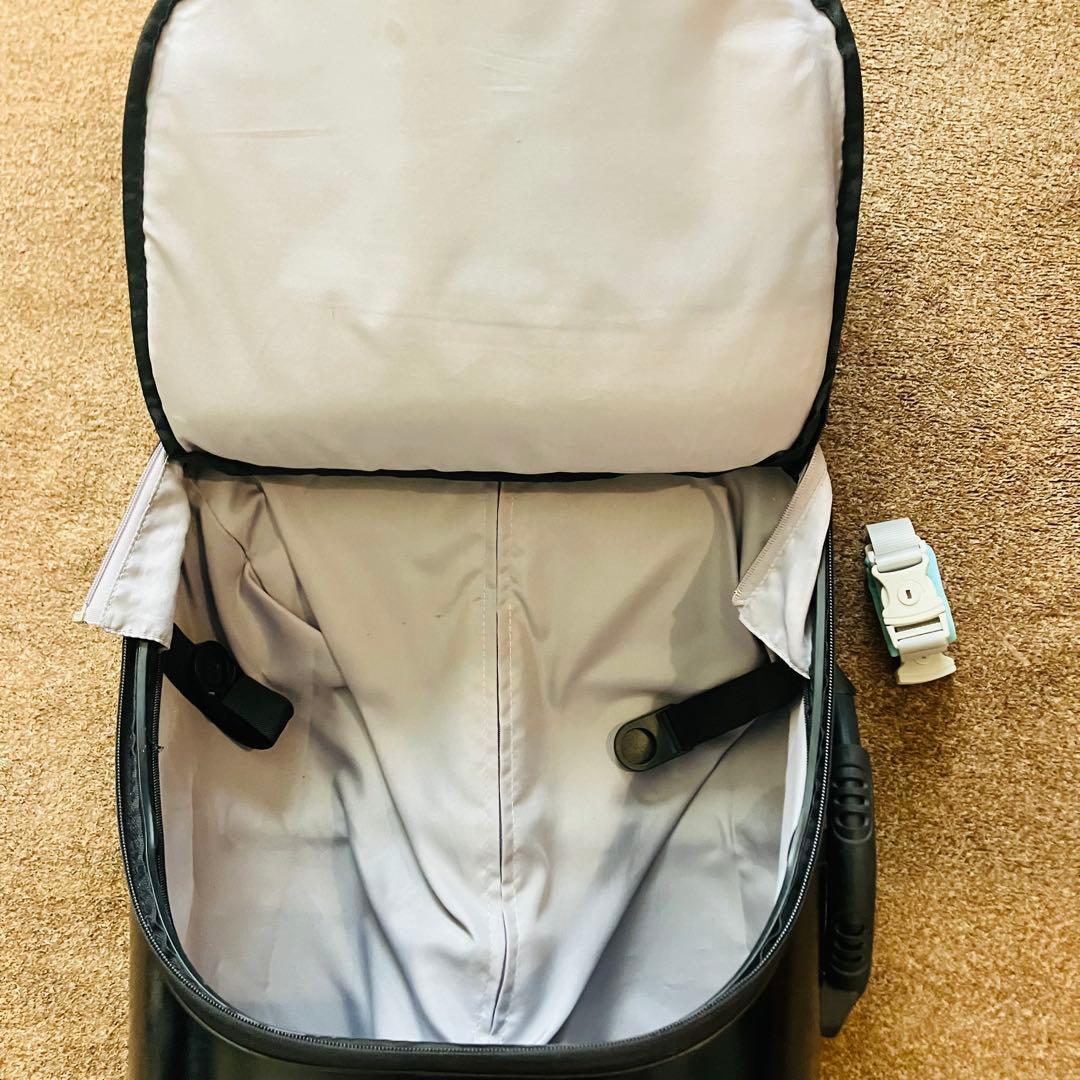 美品　 マイクロスケーター　乗れるキャリーケース　スーツケース　キャリーバッグ