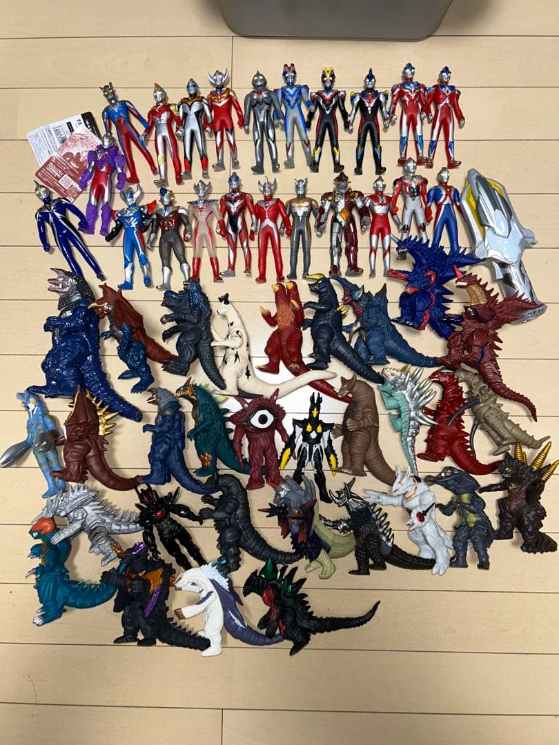ウルトラマン　怪獣　フィギュア　セット 約50体 ソフビ　ギンガスパーク　ライブ