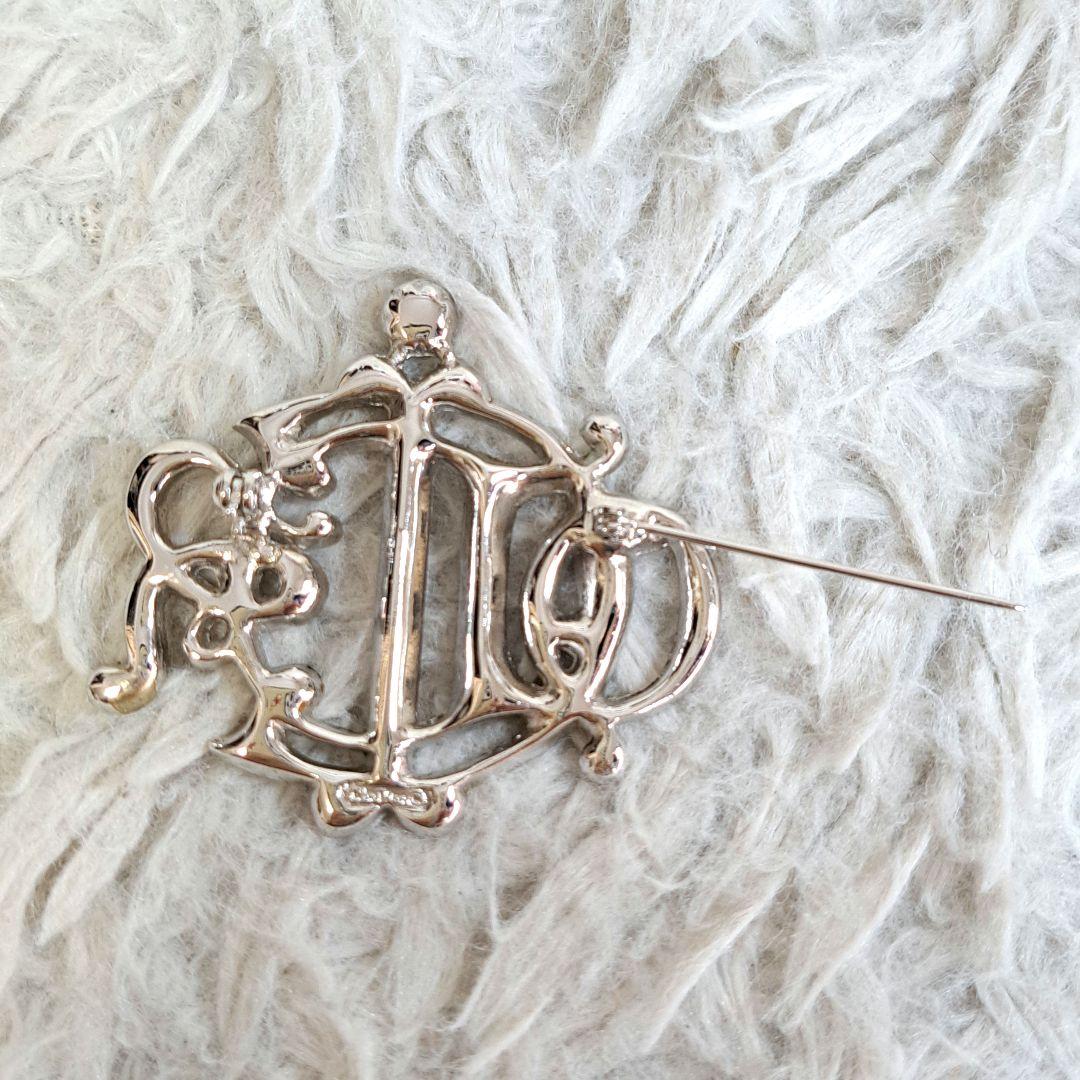 極美品✨クリスチャンディオール エンブレムロゴブローチ ラインストーン ビジュー