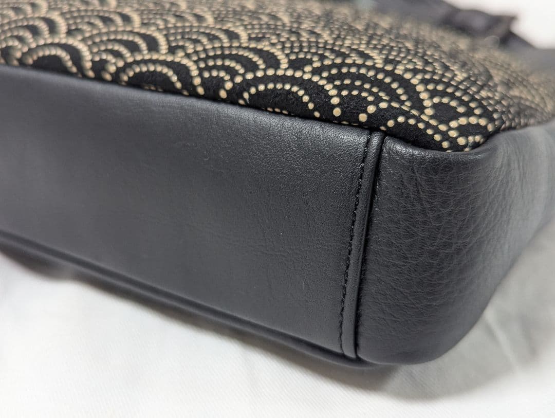 ☆最終価格☆　印伝　ショルダーバッグ